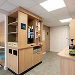 普瑞米尔波尔多南维勒纳夫道尔侬经典酒店 酒店