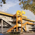 普瑞米尔波尔多南维勒纳夫道尔侬经典酒店 维勒纳沃-多农
