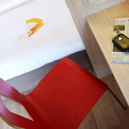 普瑞米尔波尔多南维勒纳夫道尔侬经典酒店 酒店 维勒纳沃-多农