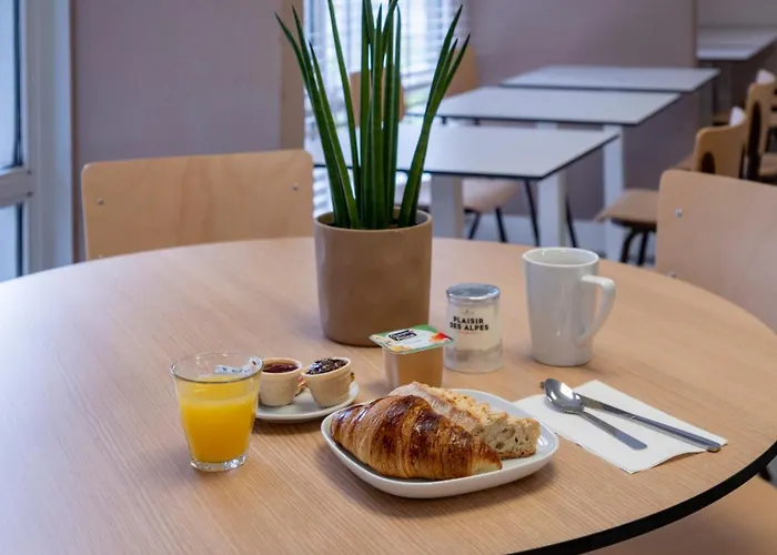 Premiere Classe Bordeaux Sud D'ornon מלון *